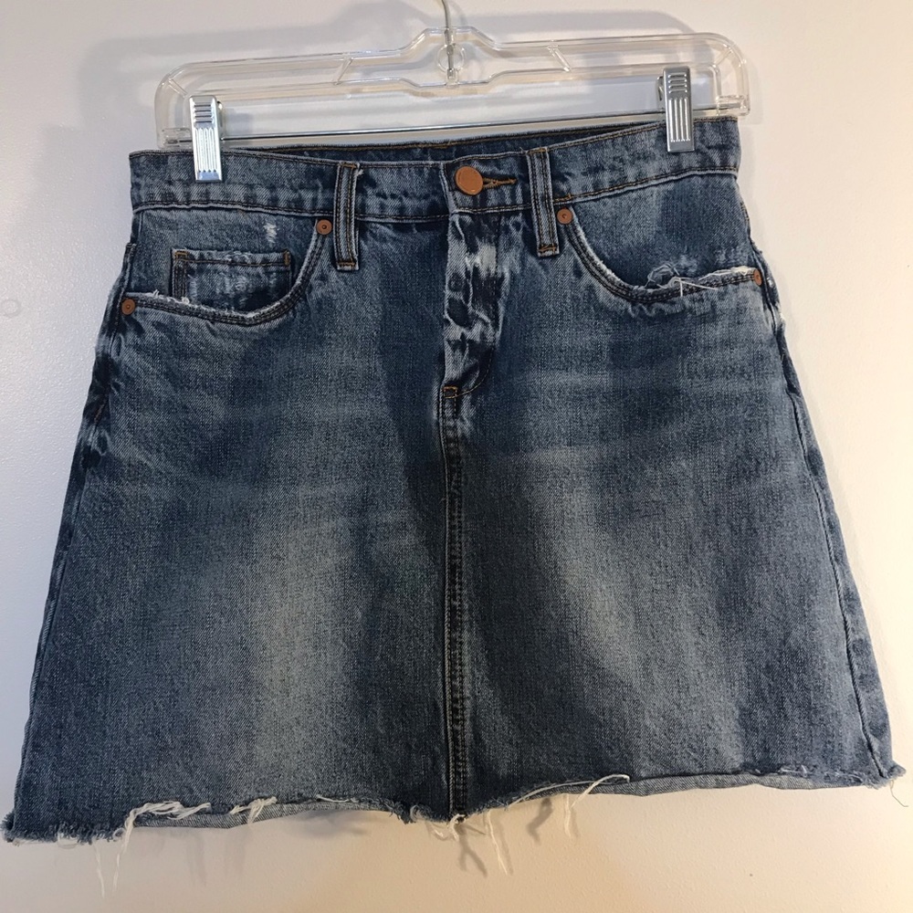 BLANK NYC Blue Denim Distressed Raw Hem Mini Skirt - Picture 2 of 7